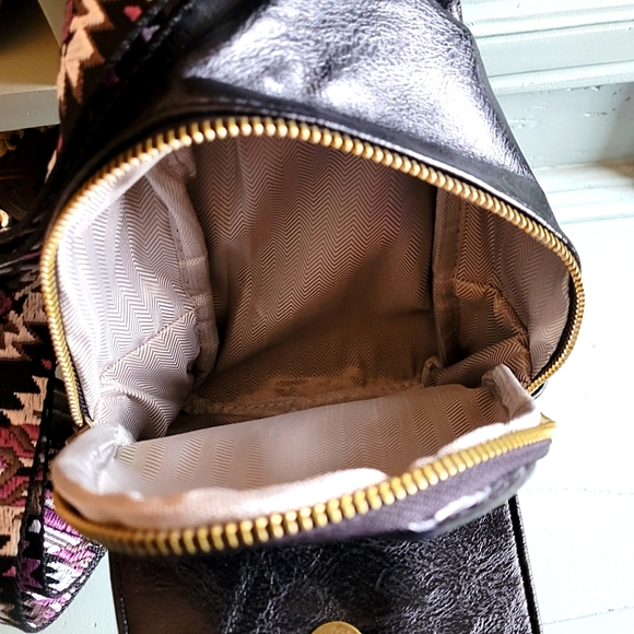 BLACK GUITAR STRAP SLING BAG - Picture 8 of 10